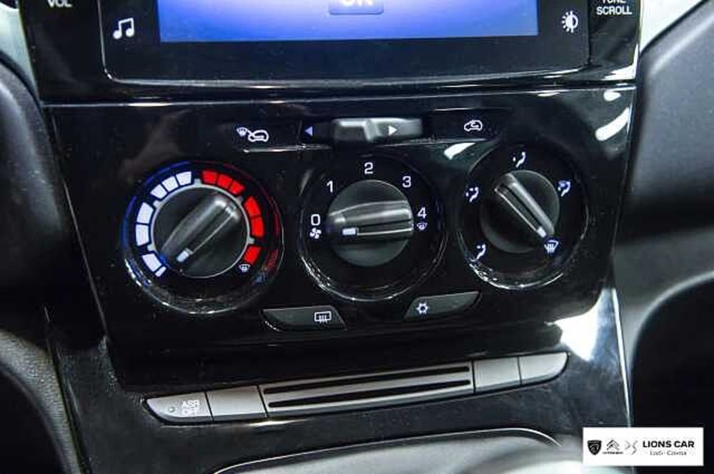 Lancia Ypsilon usata a Lodi (18)
