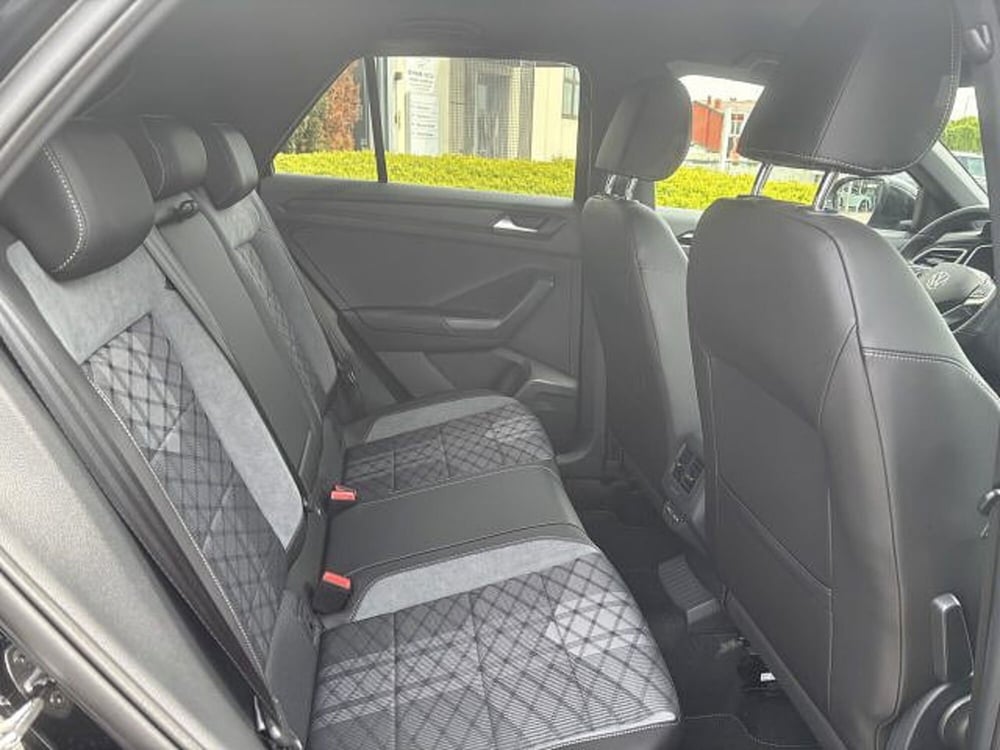Volkswagen T-Roc nuova a Vicenza (9)