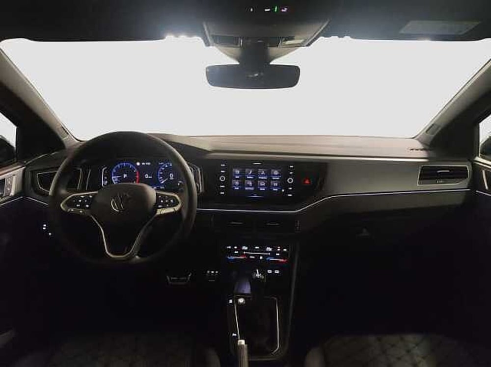Volkswagen Taigo nuova a Como (10)