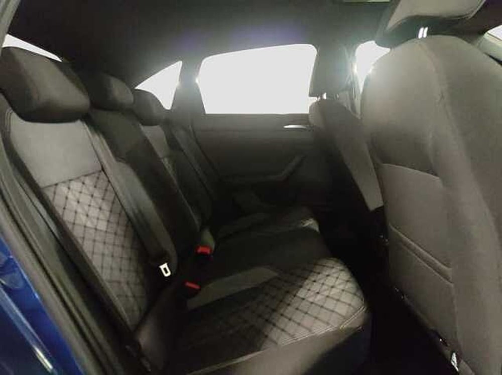 Volkswagen Taigo nuova a Como (14)