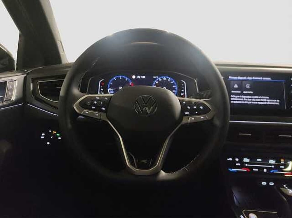 Volkswagen Taigo nuova a Como (6)