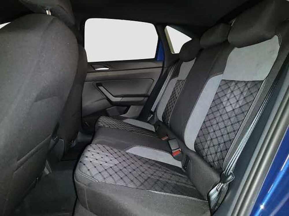 Volkswagen Taigo nuova a Como (9)