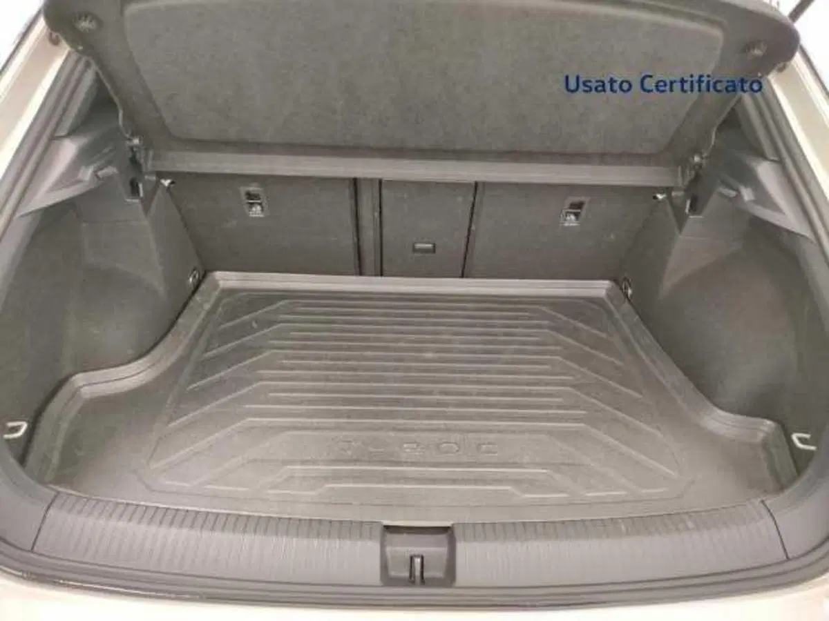Volkswagen T-Roc usata a Avellino (8)
