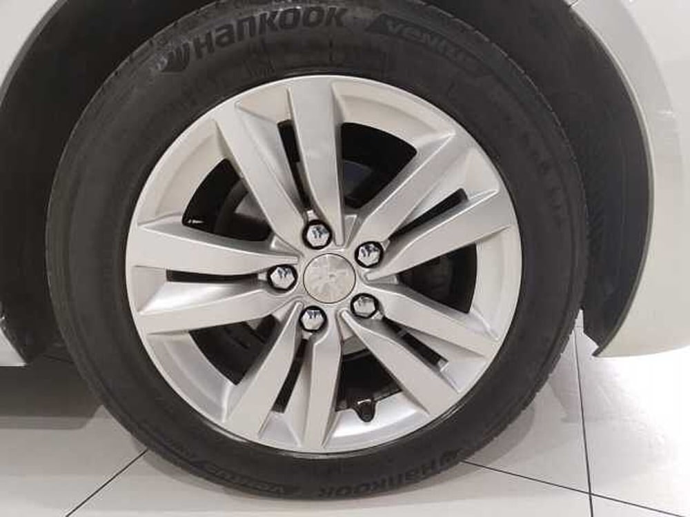Peugeot 308 usata a Lecce (4)