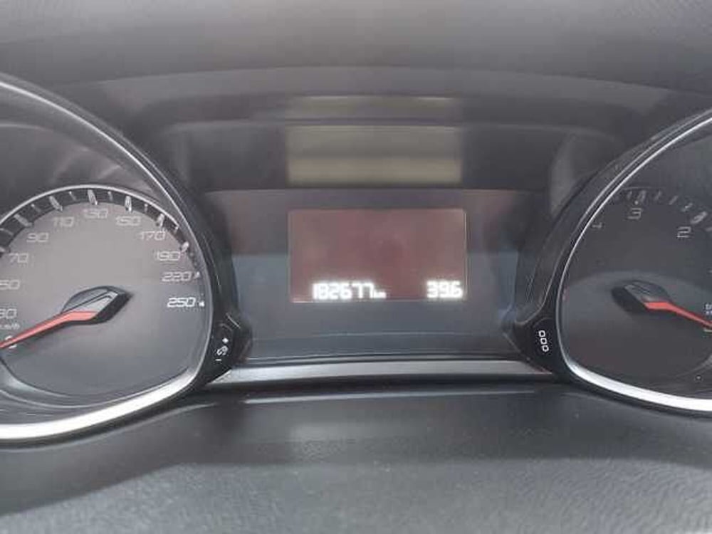 Peugeot 308 usata a Lecce (8)