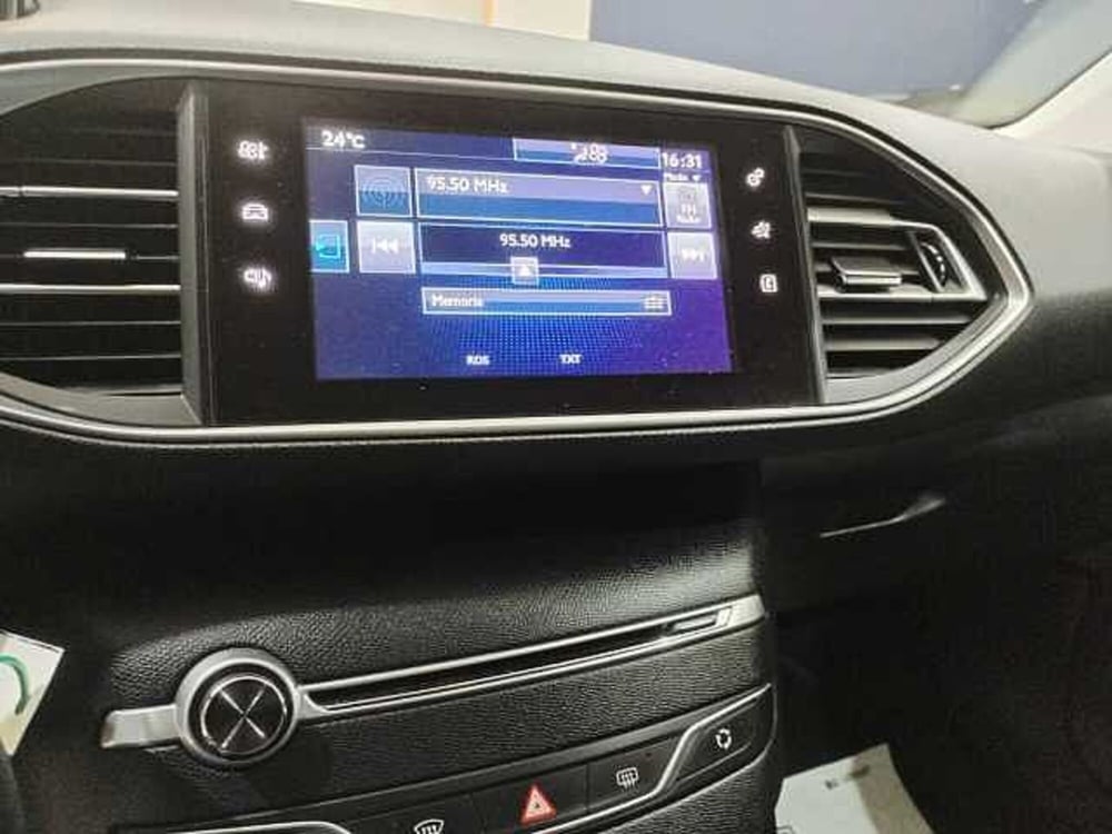 Peugeot 308 usata a Lecce (9)