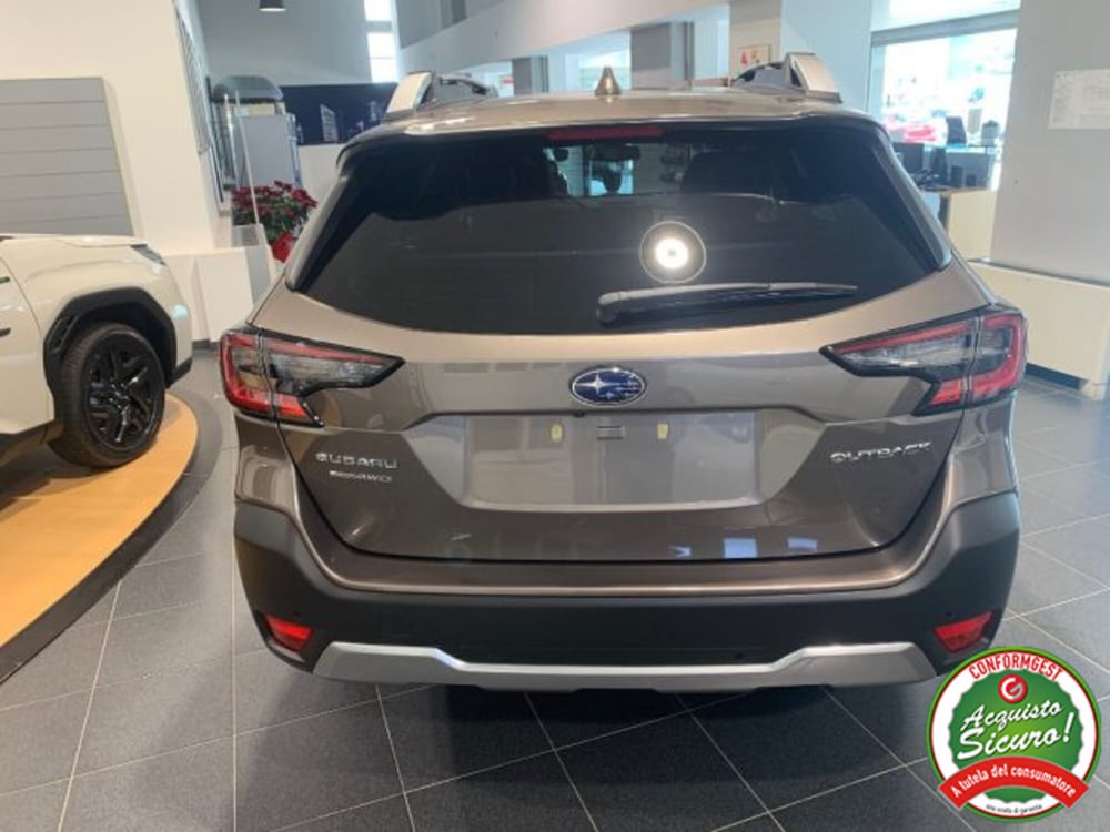 Subaru Outback nuova a Lucca (5)