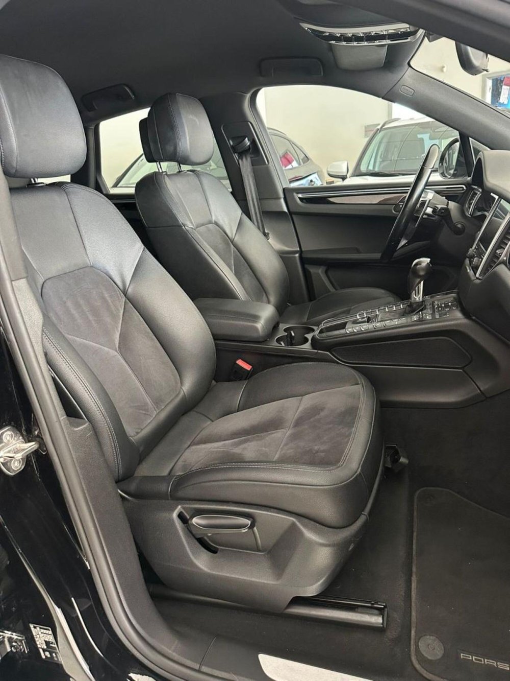 Porsche Macan usata a Napoli (10)