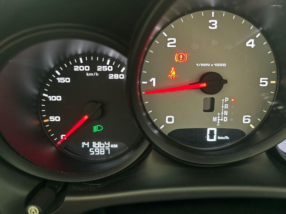 Porsche Macan usata a Napoli (14)