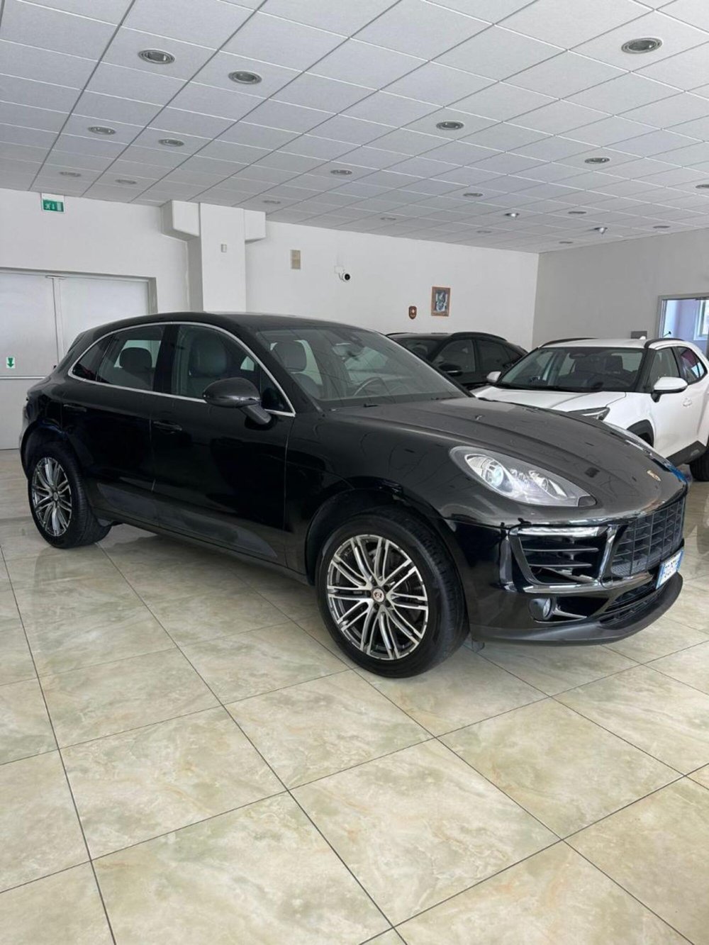 Porsche Macan usata a Napoli (2)