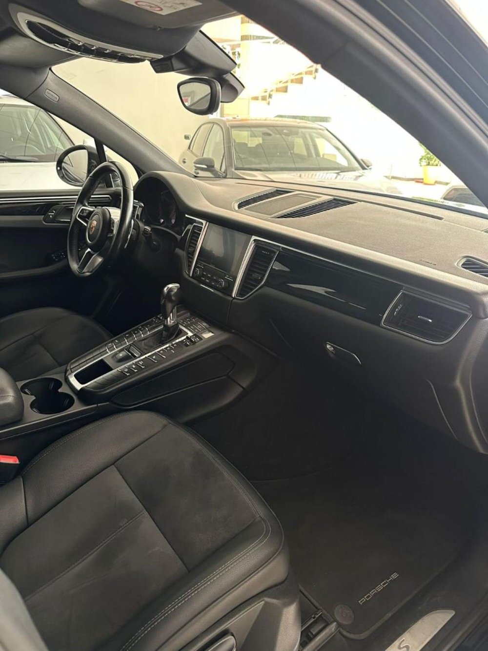 Porsche Macan usata a Napoli (6)