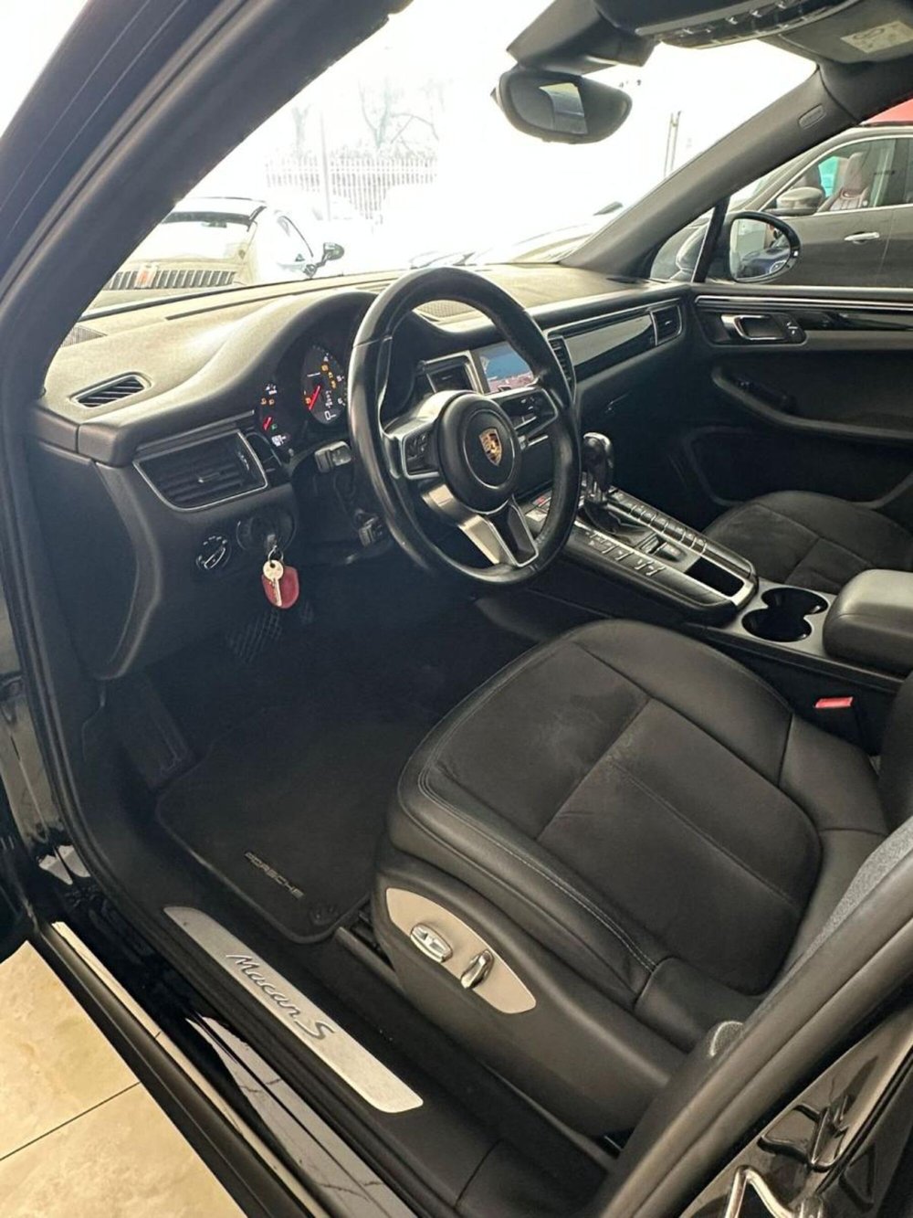 Porsche Macan usata a Napoli (7)