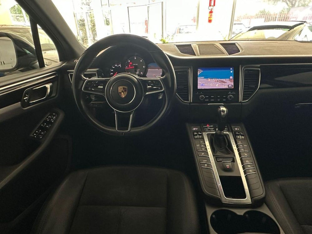 Porsche Macan usata a Napoli (8)