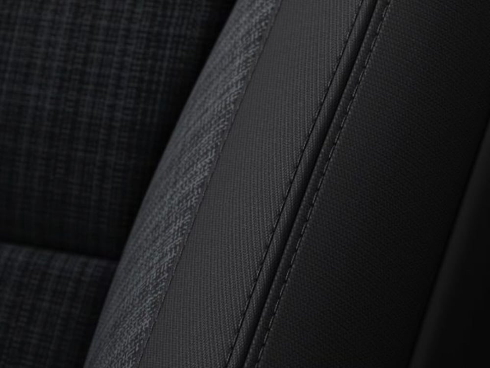 Volvo XC60 nuova a Modena (16)