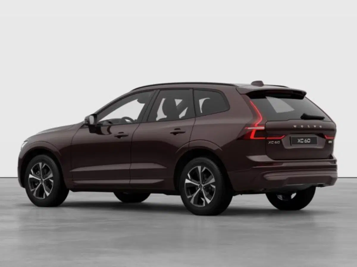Volvo XC60 nuova a Modena (4)