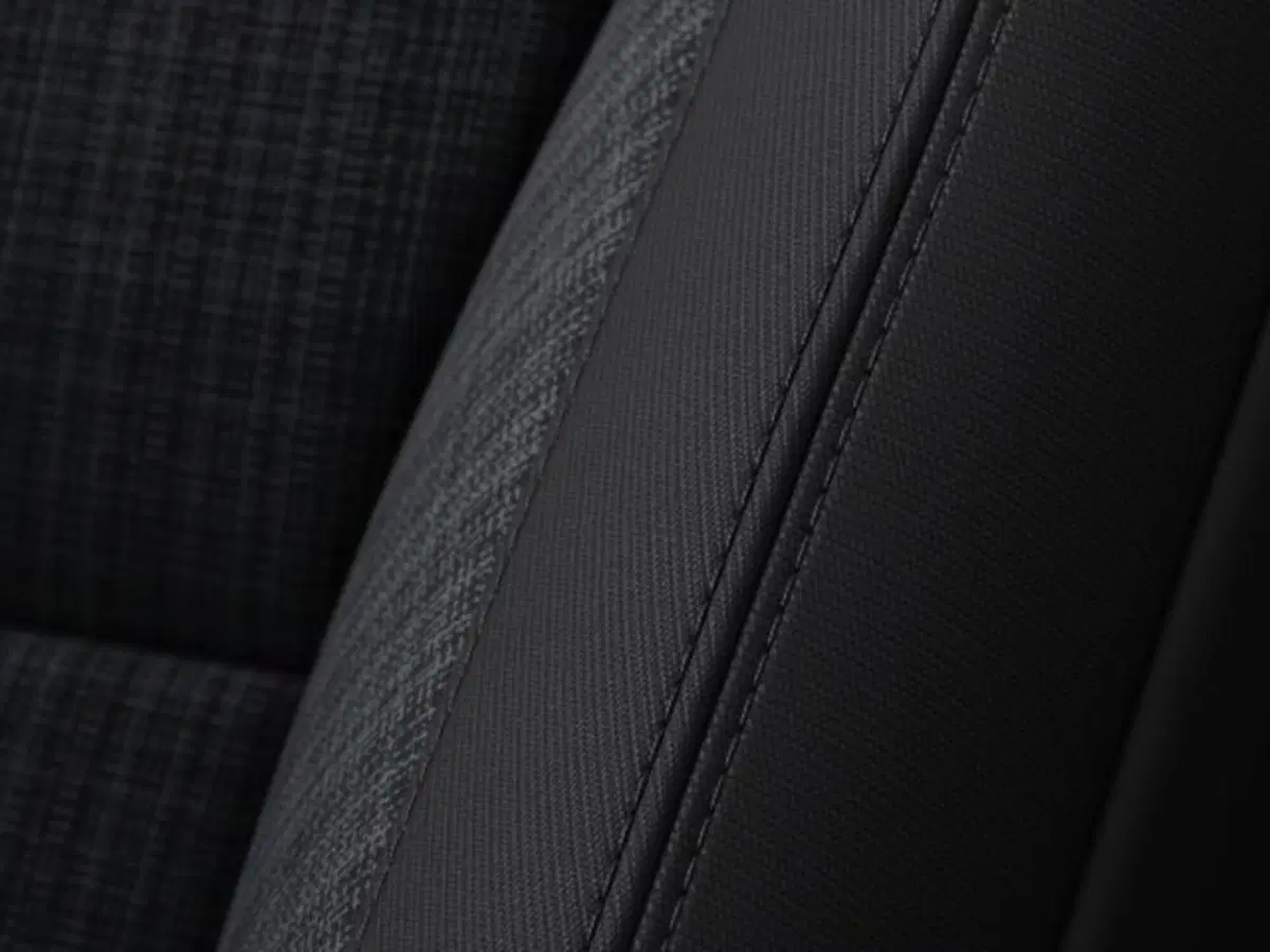 Volvo XC60 nuova a Modena (16)