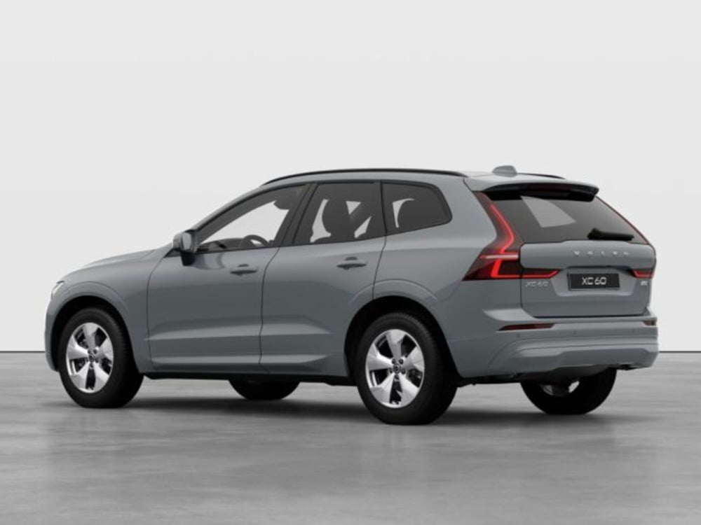 Volvo XC60 nuova a Modena (4)