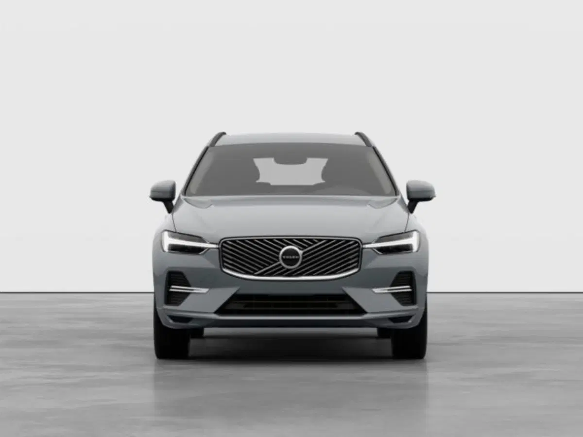 Volvo XC60 nuova a Modena (7)