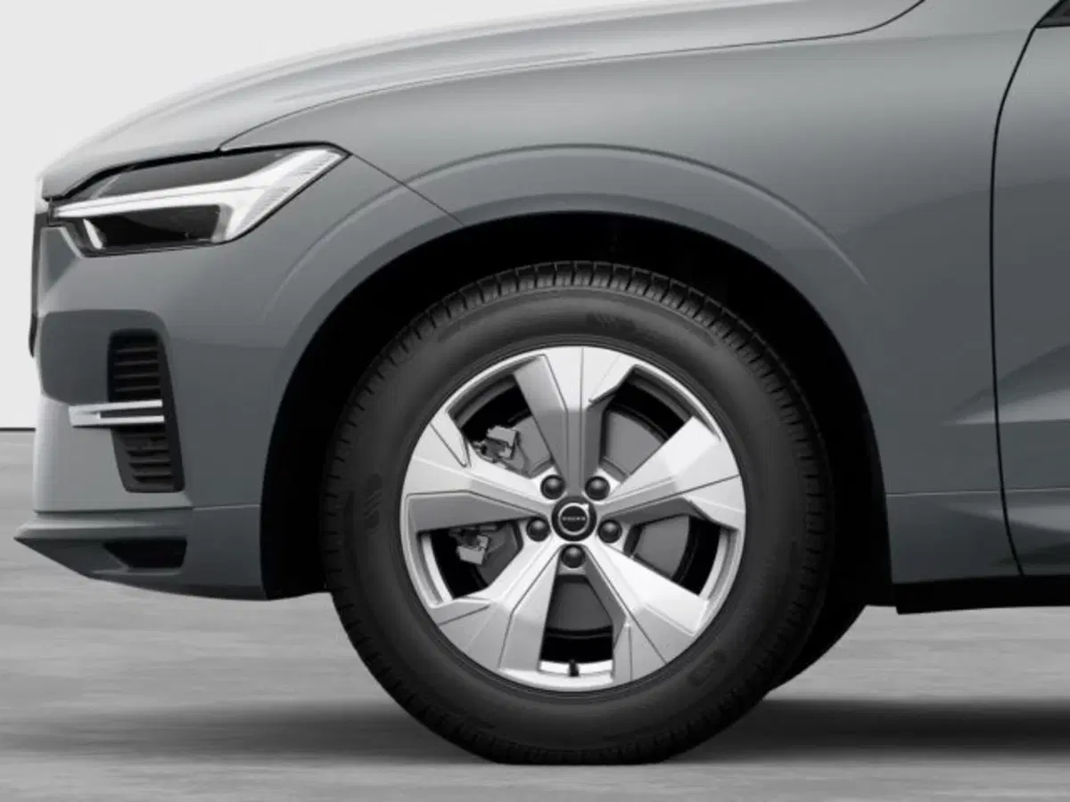 Volvo XC60 nuova a Modena (8)