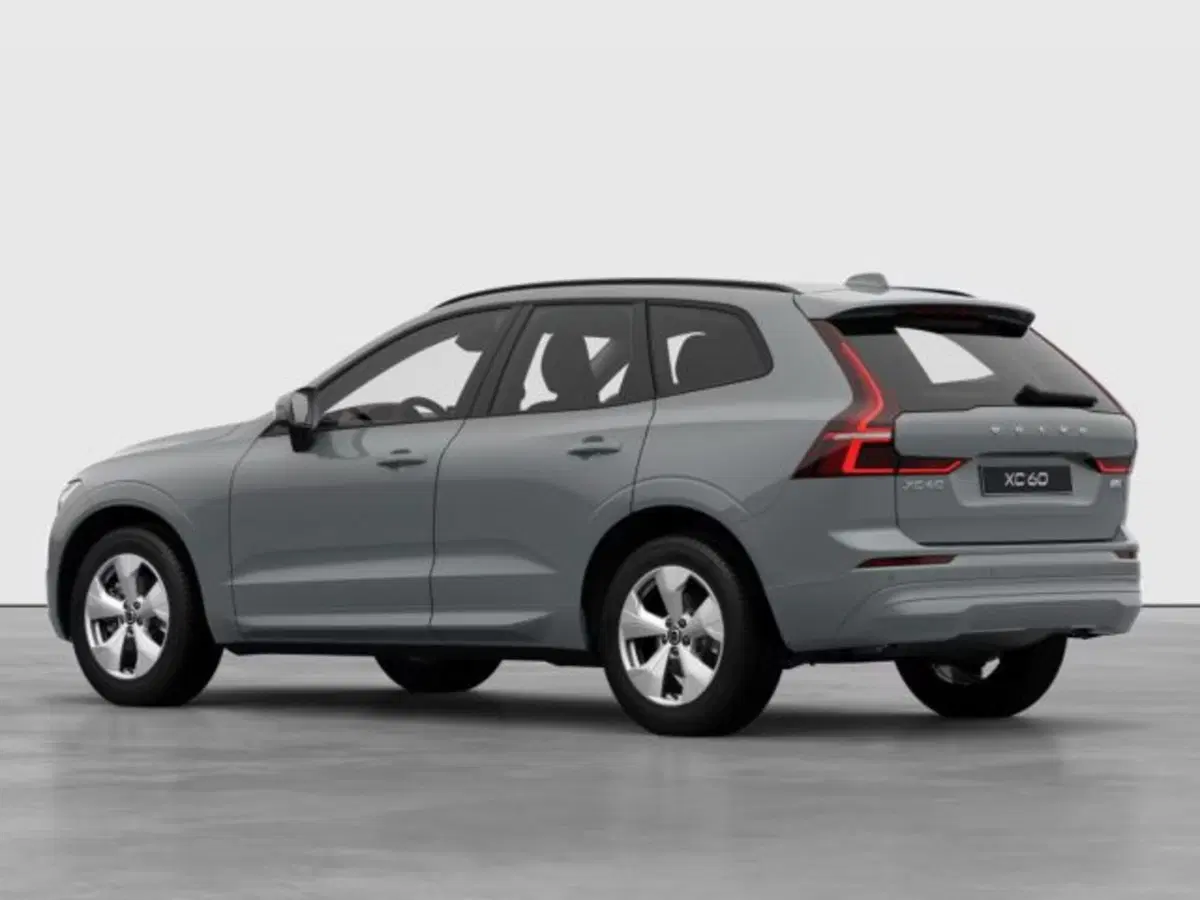 Volvo XC60 nuova a Modena (4)