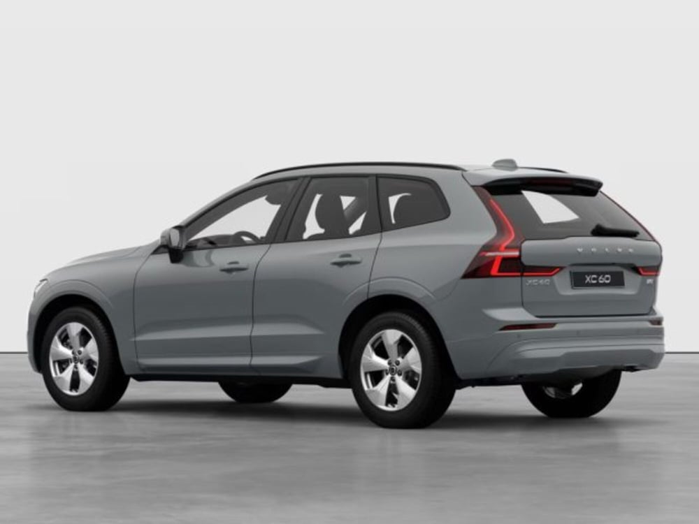 Volvo XC60 nuova a Modena (4)
