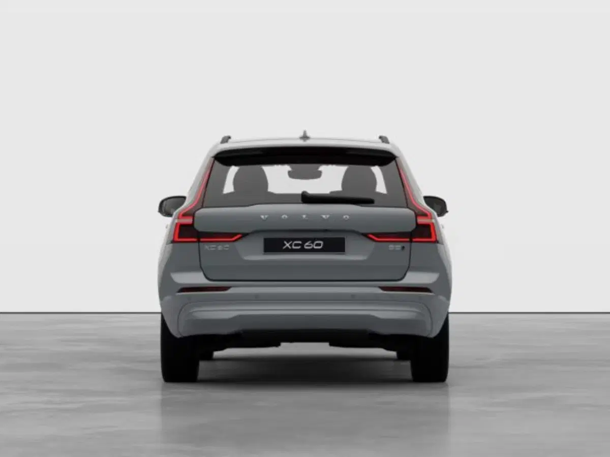 Volvo XC60 nuova a Modena (5)