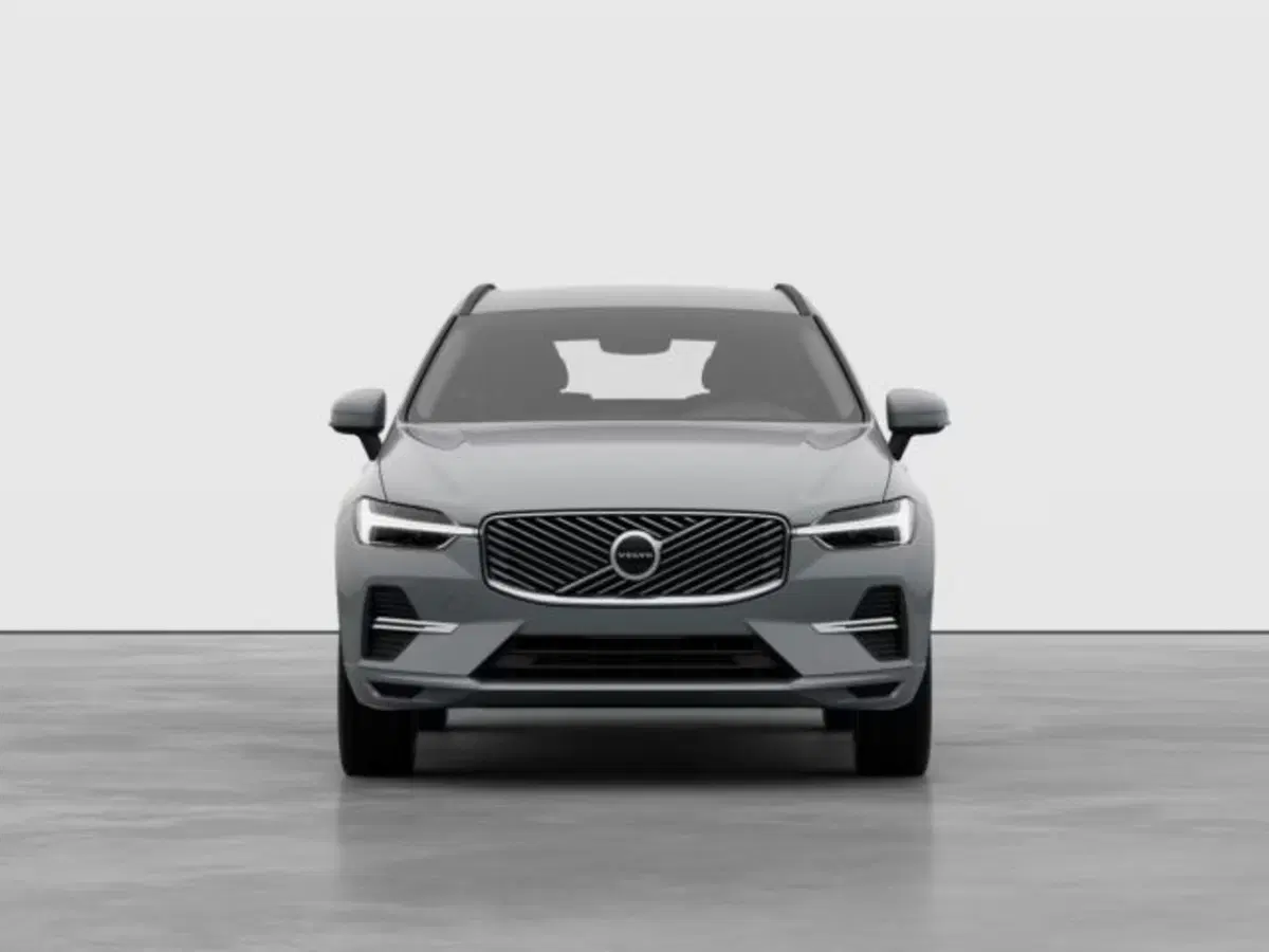 Volvo XC60 nuova a Modena (7)