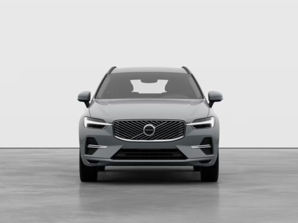 Volvo XC60 nuova a Modena (7)