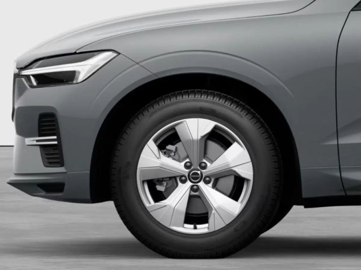Volvo XC60 nuova a Modena (8)