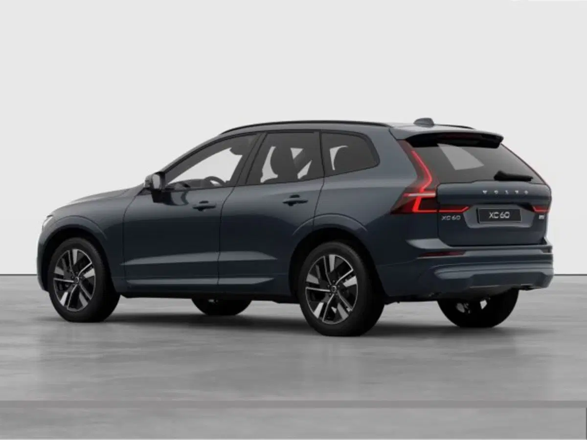 Volvo XC60 nuova a Modena (3)