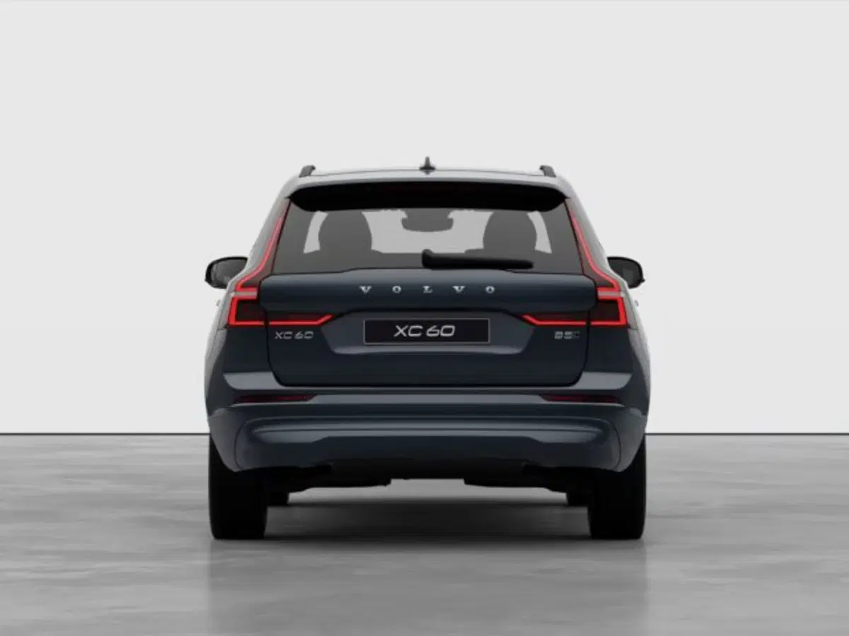 Volvo XC60 nuova a Modena (4)