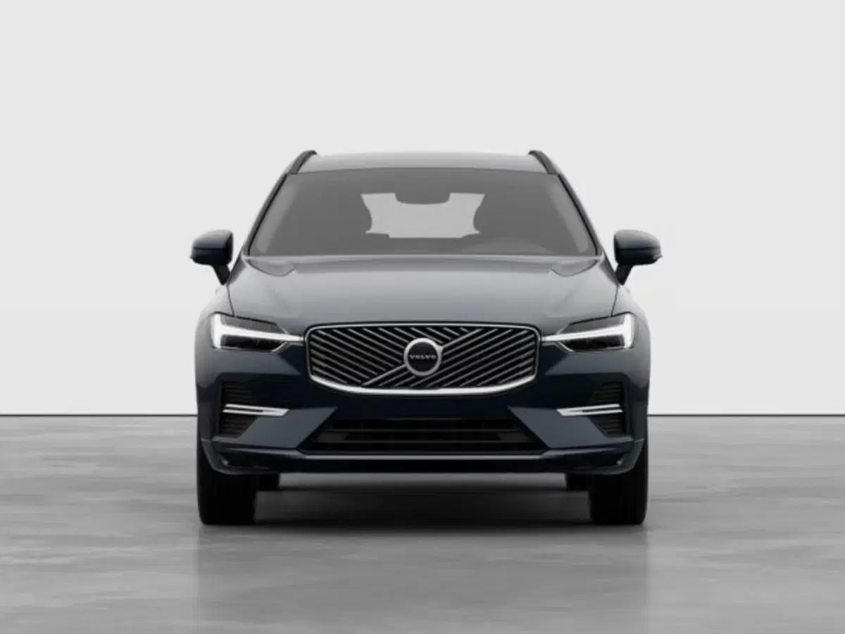 Volvo XC60 nuova a Modena (6)