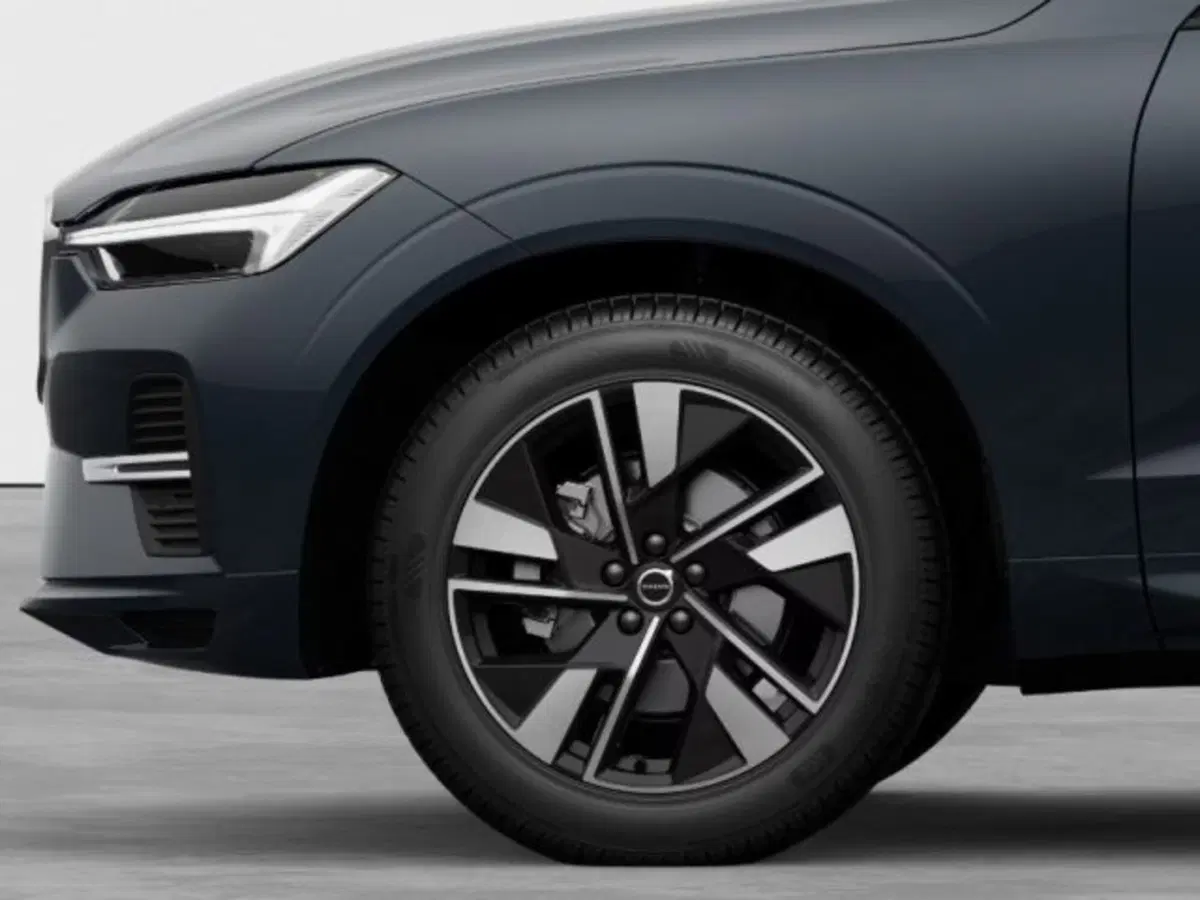 Volvo XC60 nuova a Modena (7)