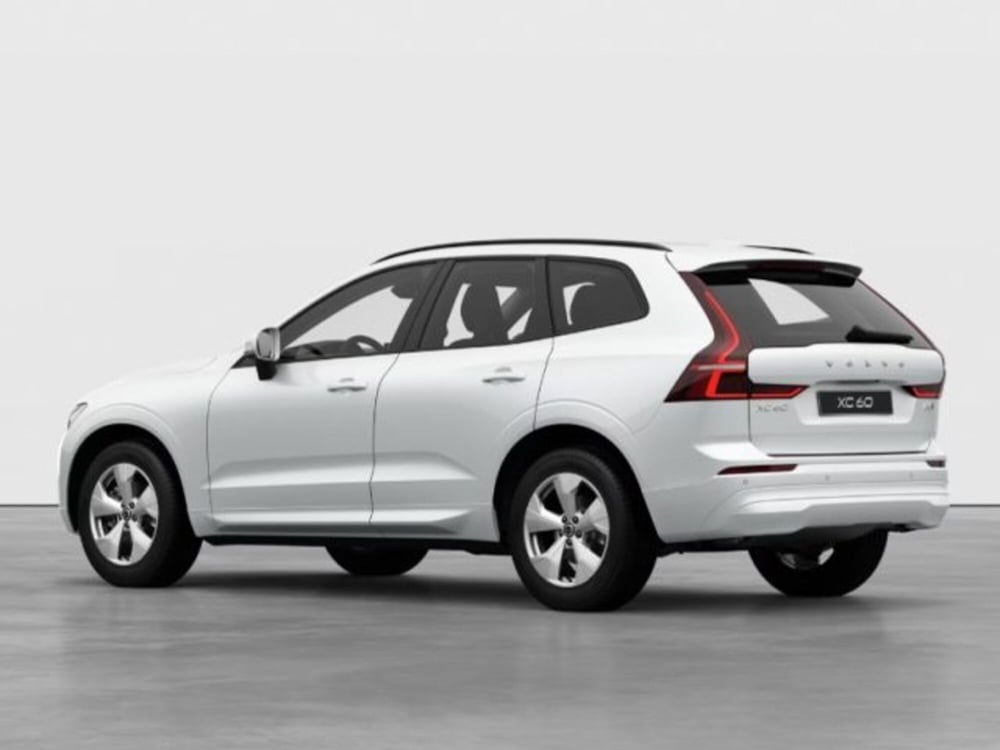 Volvo XC60 nuova a Modena (4)