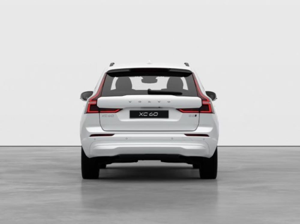Volvo XC60 nuova a Modena (5)