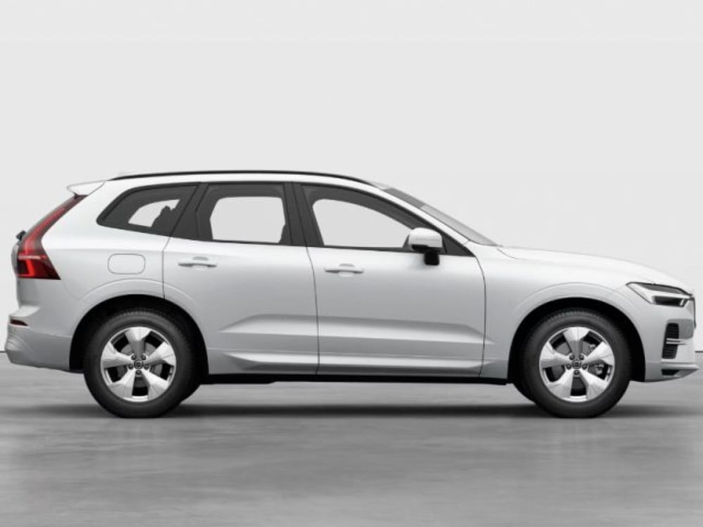 Volvo XC60 nuova a Modena (6)