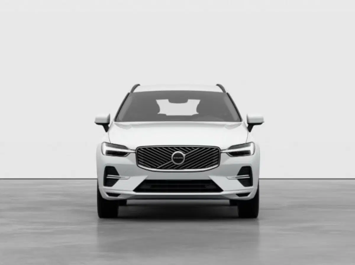 Volvo XC60 nuova a Modena (7)