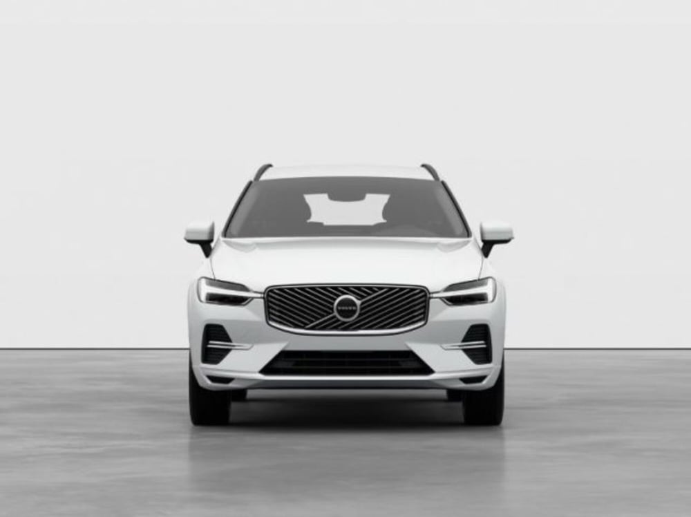 Volvo XC60 nuova a Modena (7)