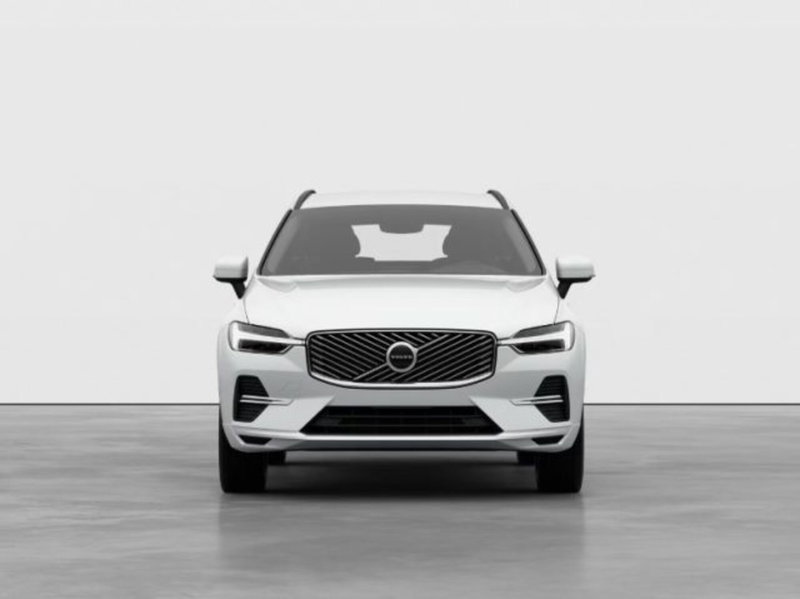 Volvo XC60 nuova a Modena (7)