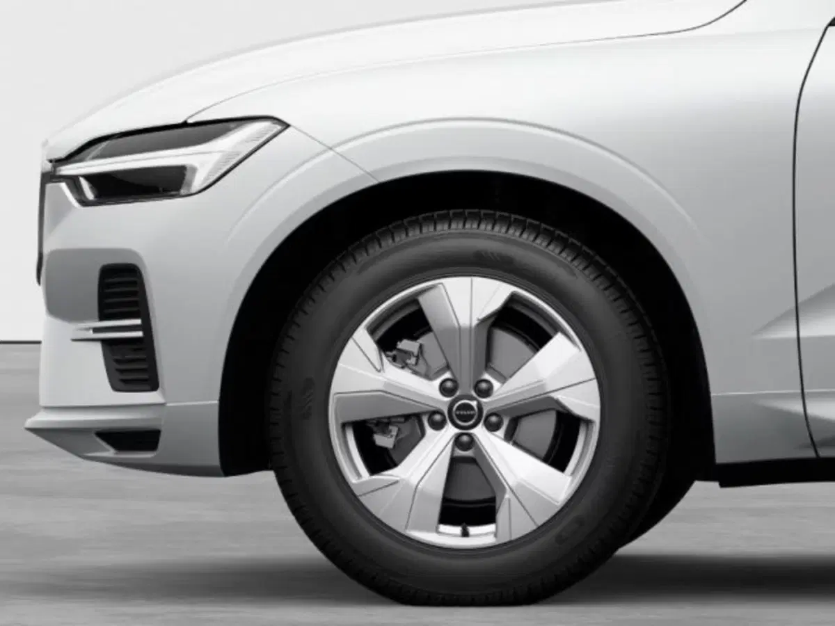Volvo XC60 nuova a Modena (8)