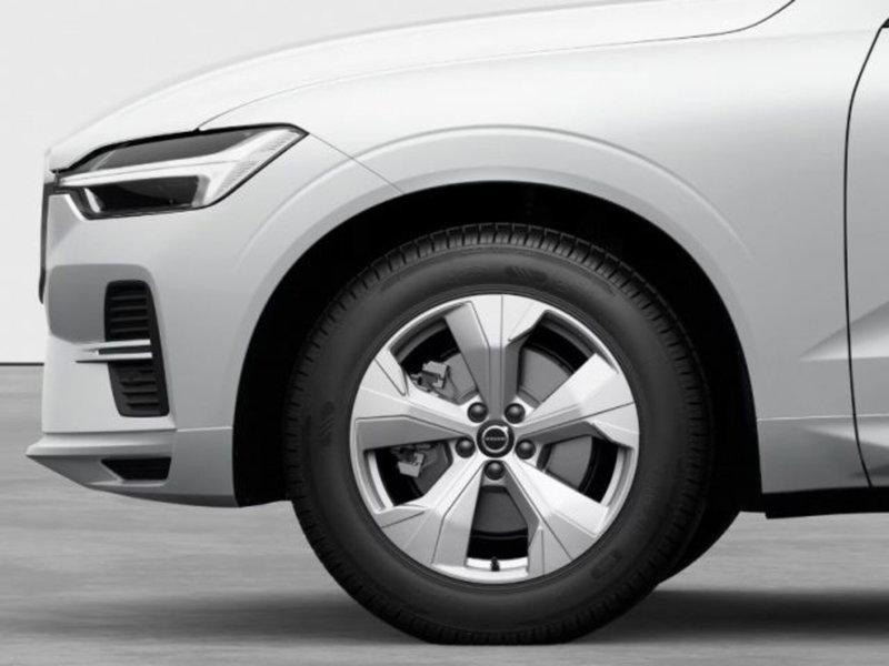 Volvo XC60 nuova a Modena (8)