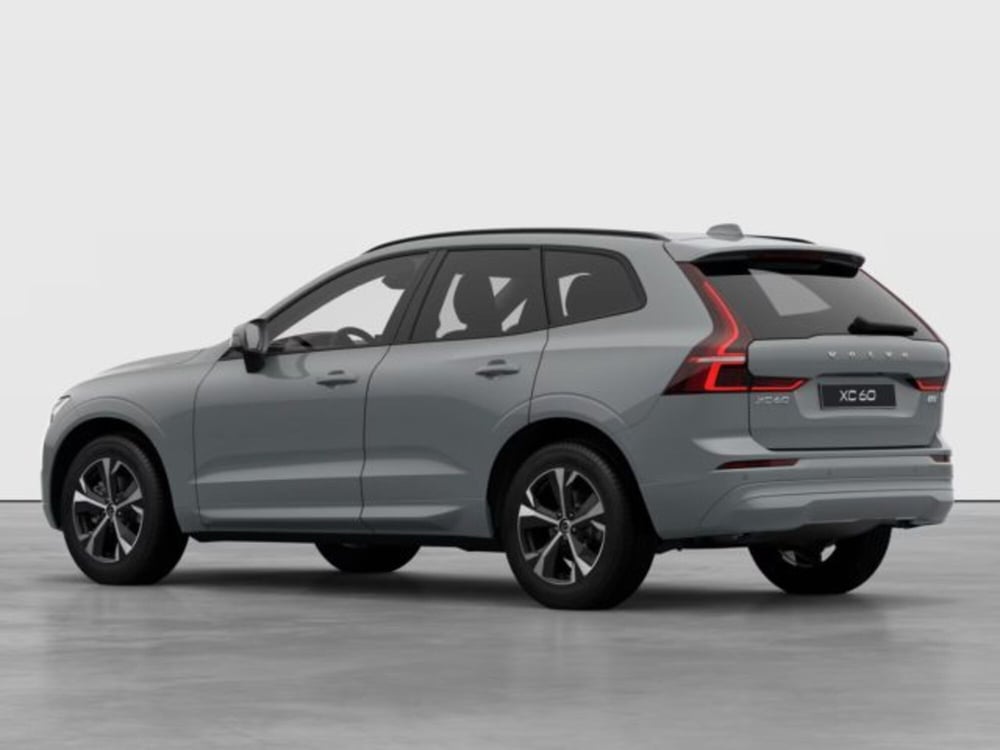 Volvo XC60 nuova a Modena (4)
