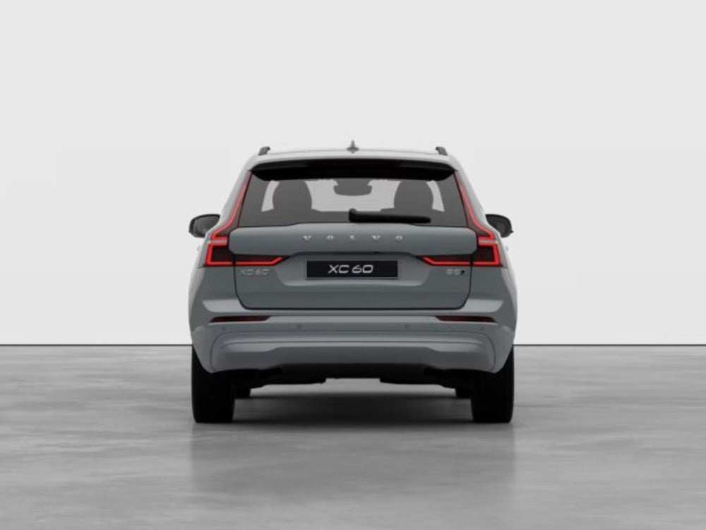 Volvo XC60 nuova a Modena (5)