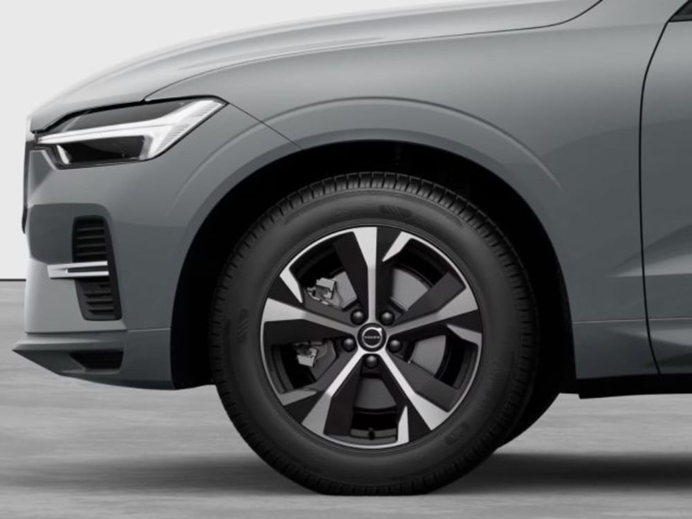 Volvo XC60 nuova a Modena (8)