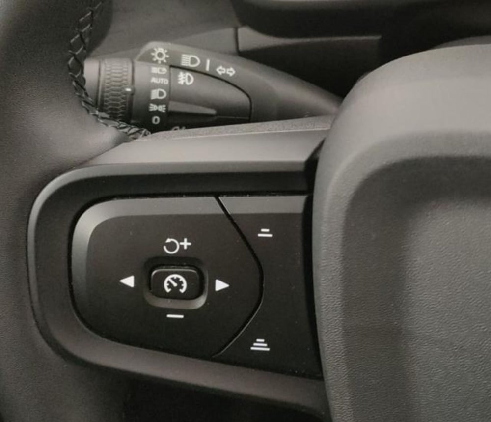 Volvo XC40 usata a Modena (15)