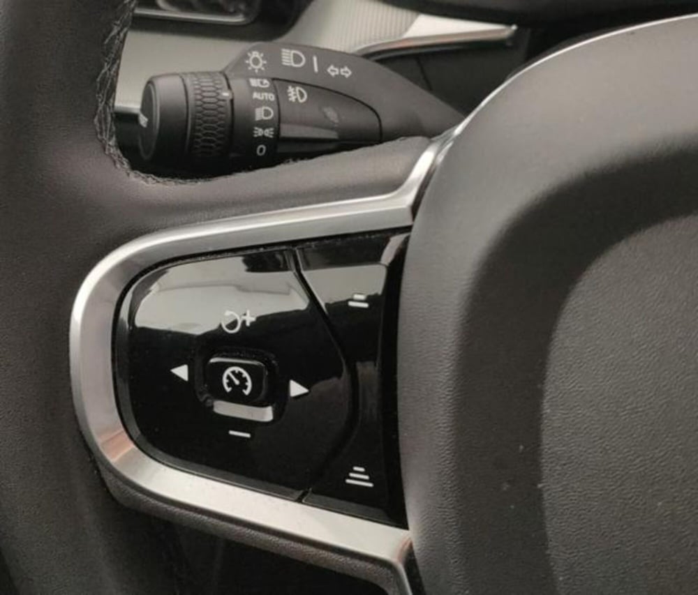 Volvo XC60 usata a Modena (19)