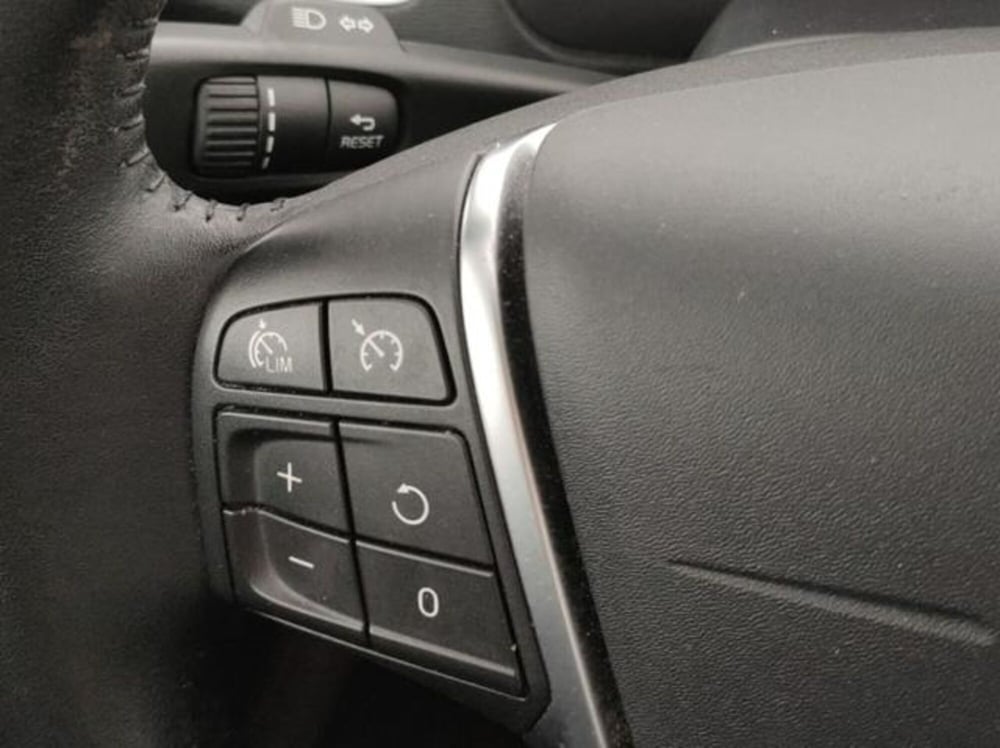 Volvo V40 usata a Modena (15)