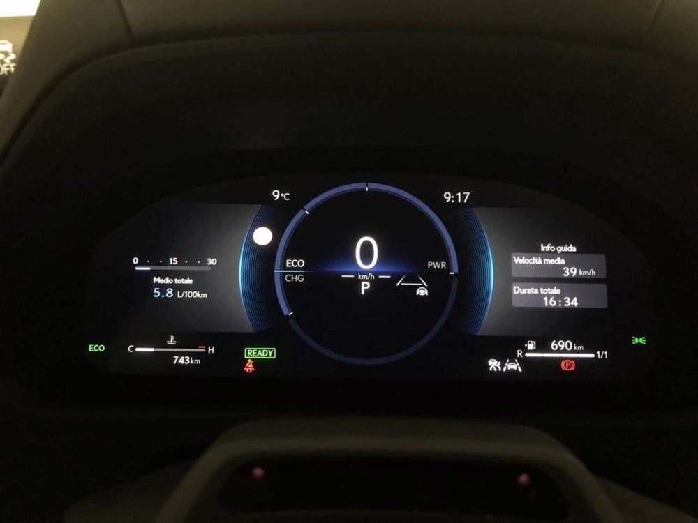 Lexus UX usata a Torino (14)