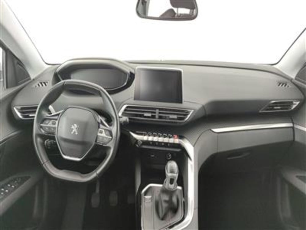 Peugeot 5008 usata a Bari (15)