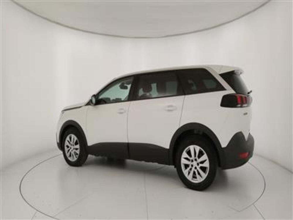 Peugeot 5008 usata a Bari (4)